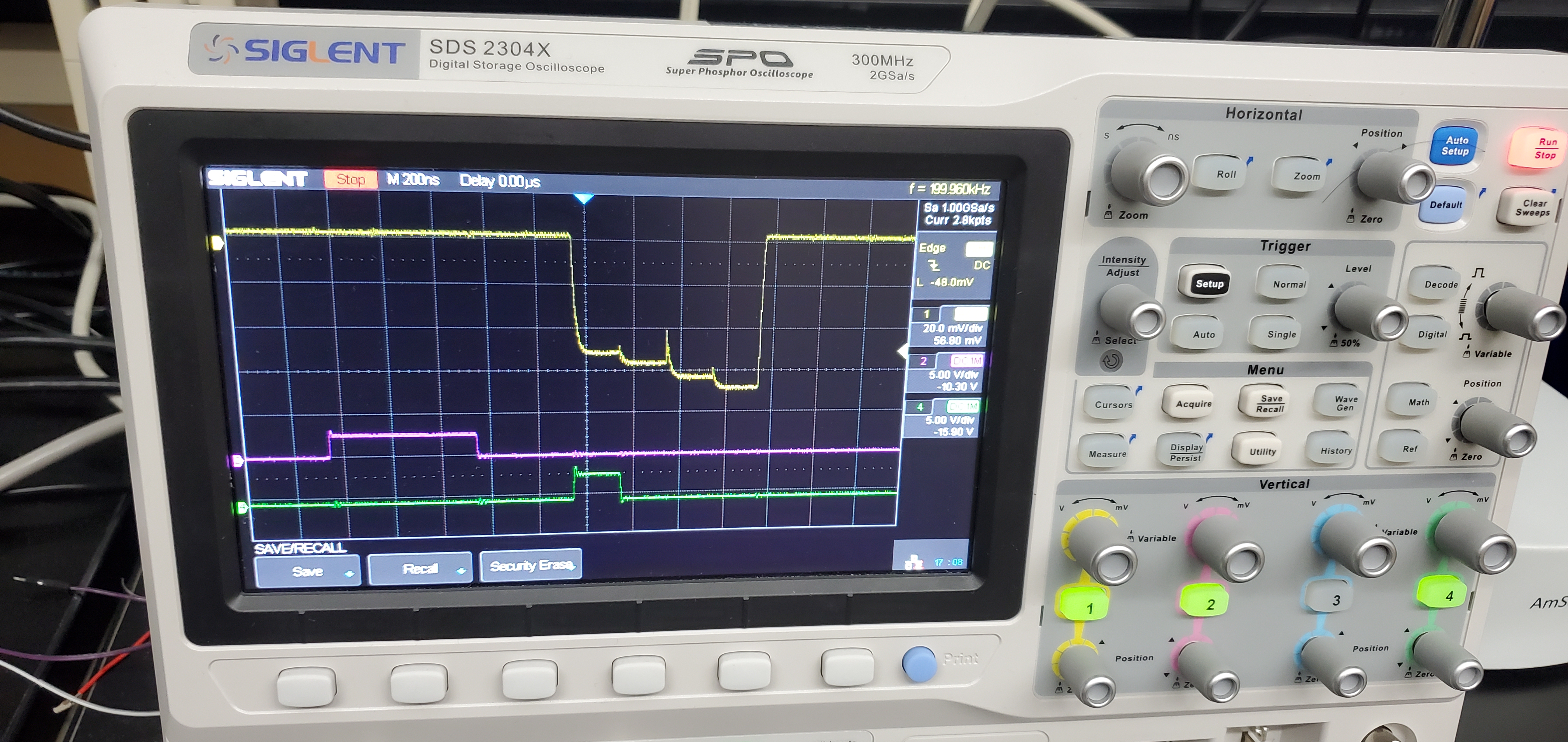 https://cmosedu.com/jbaker/students/abraham/S&H%20Chip/Testing_S&H.jpg